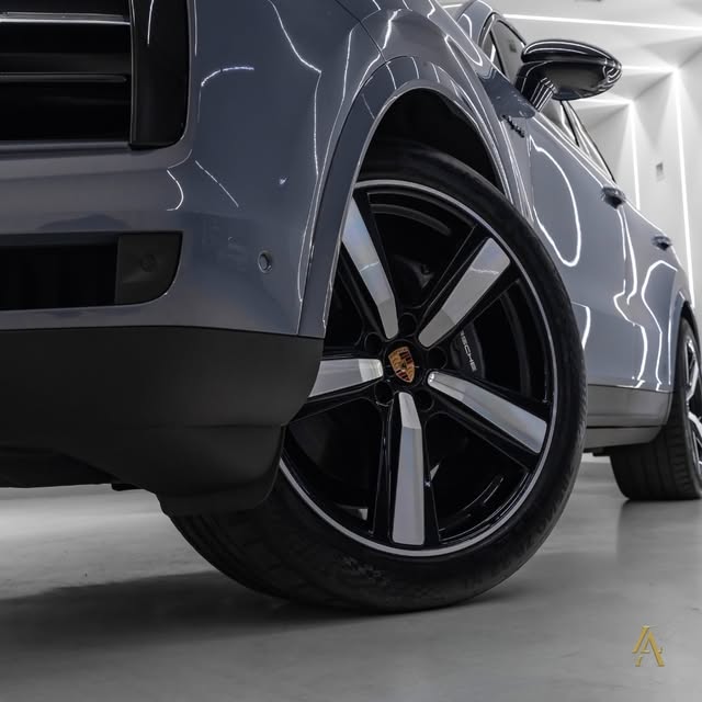 PORSCHE CAYENNE E-HYBRID COUPE - Imagem 5