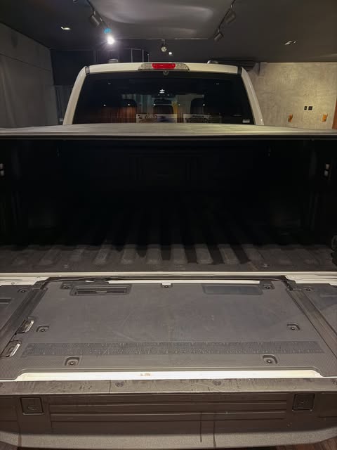 FORD F-150 LARIAT FX4 - Imagem 9