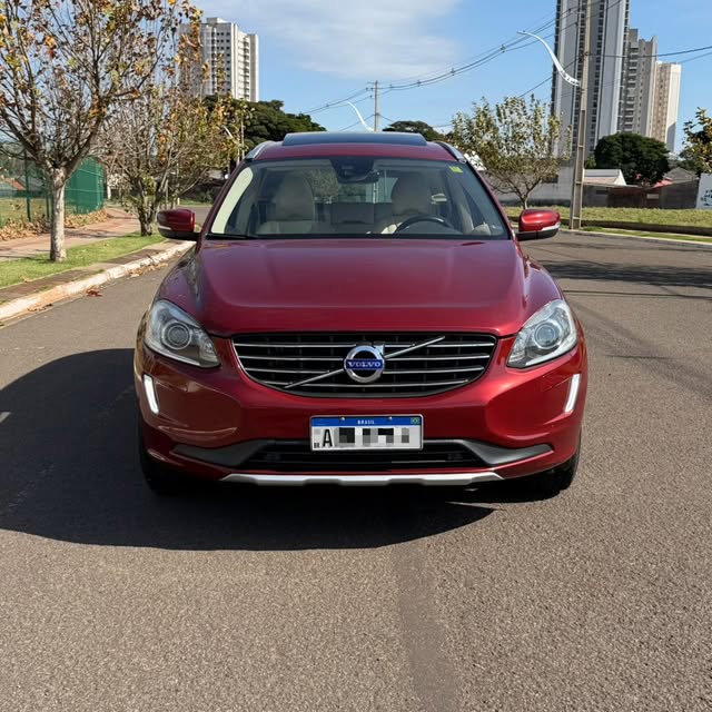 VOLVO XC60 MOMENTUM - Imagem 4