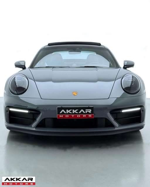PORSCHE 911 CARRERA 4 GTS - Imagem 4