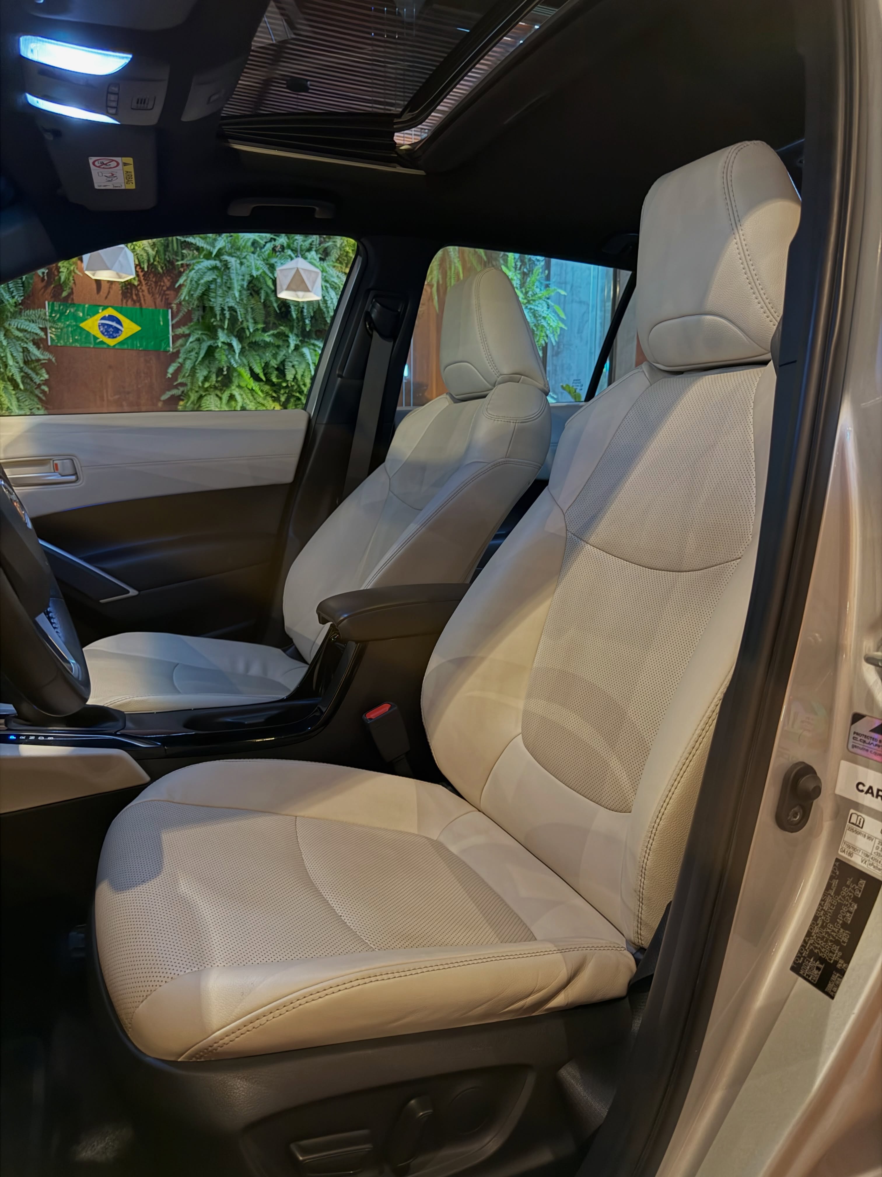 TOYOTA COROLLA CROSS XRX HYBRID - Imagem 13