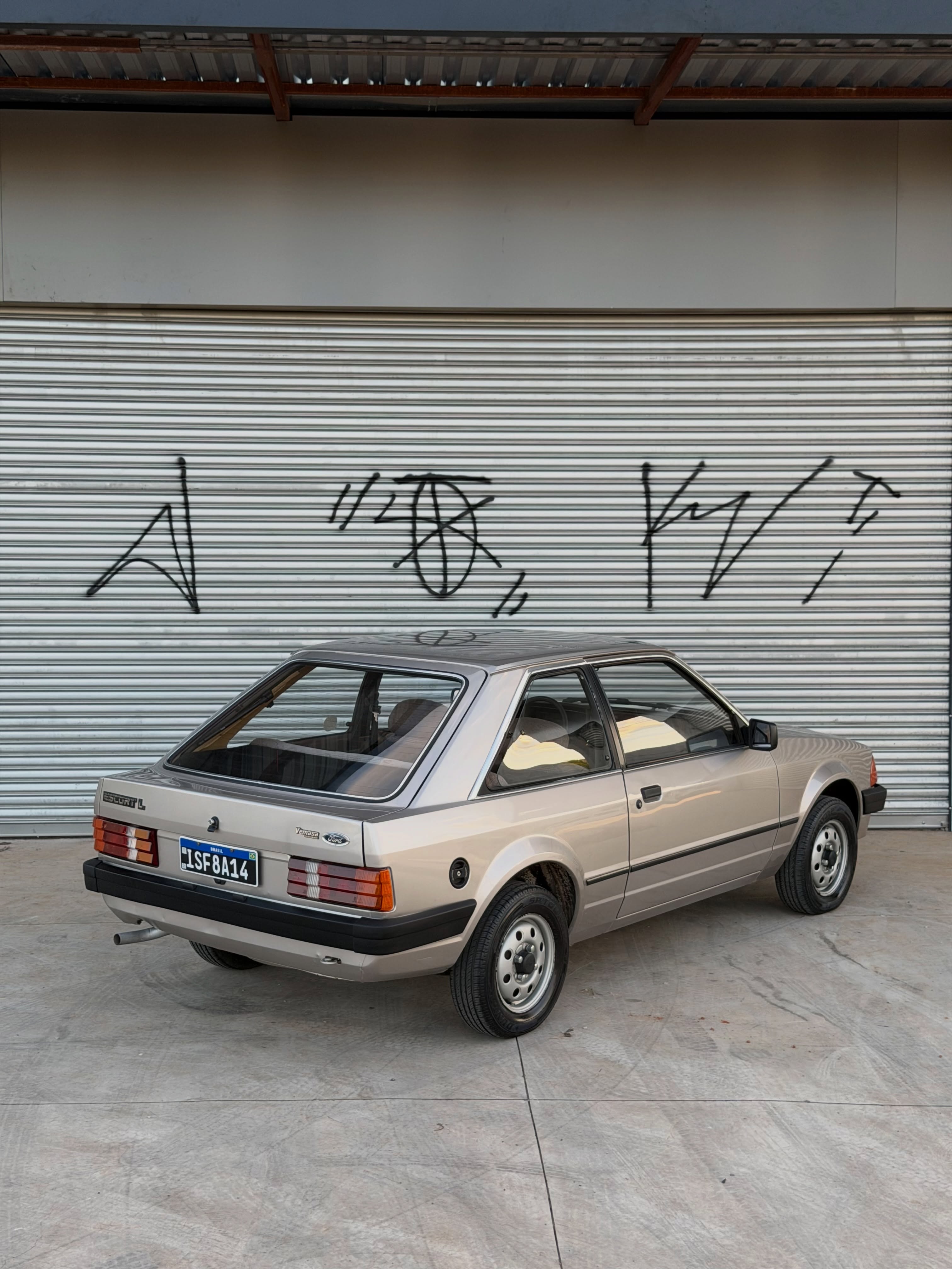 FORD ESCORT L - Imagem 1
