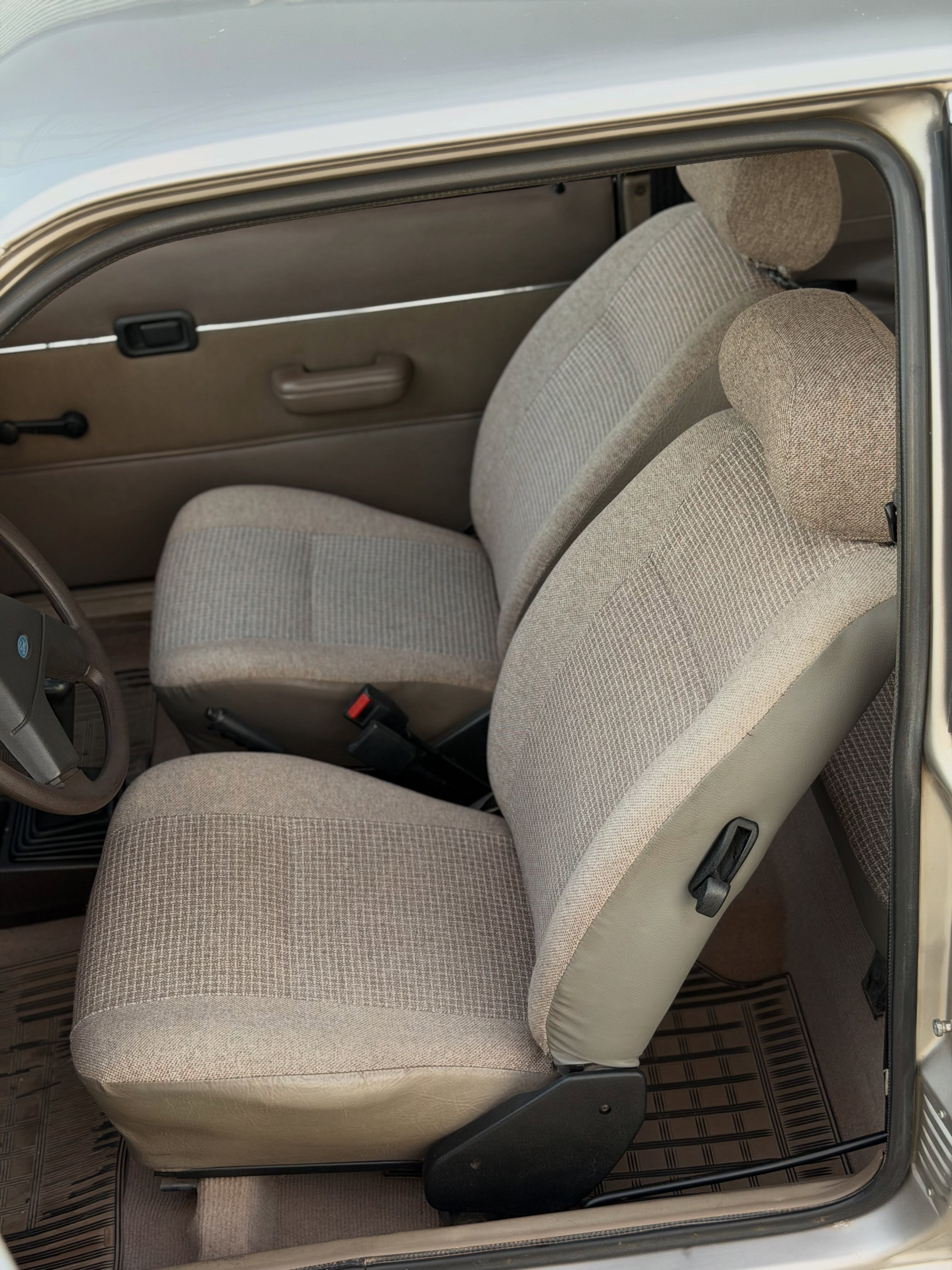 FORD ESCORT L - Imagem 10