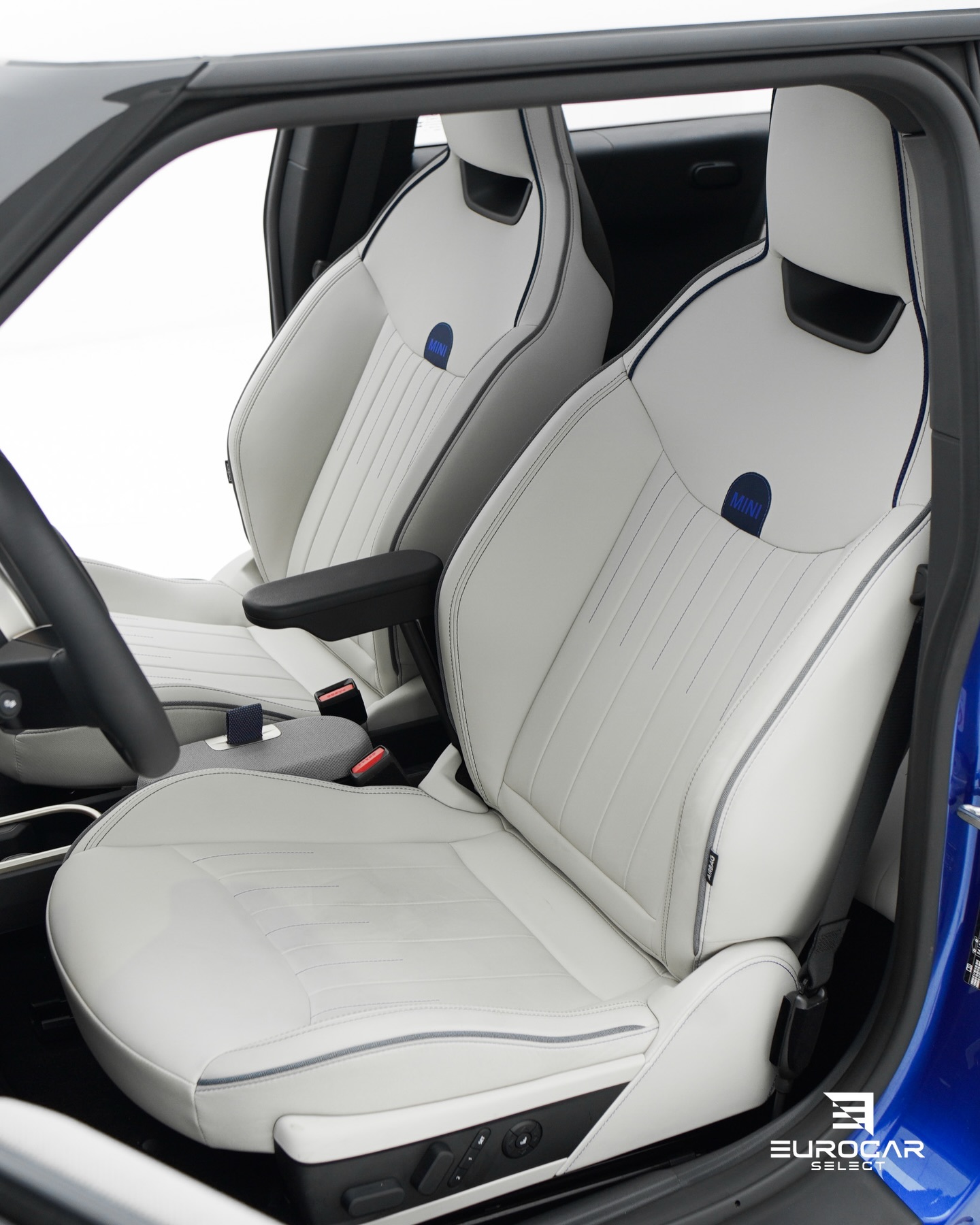 MINI COOPER SE - Imagem 7