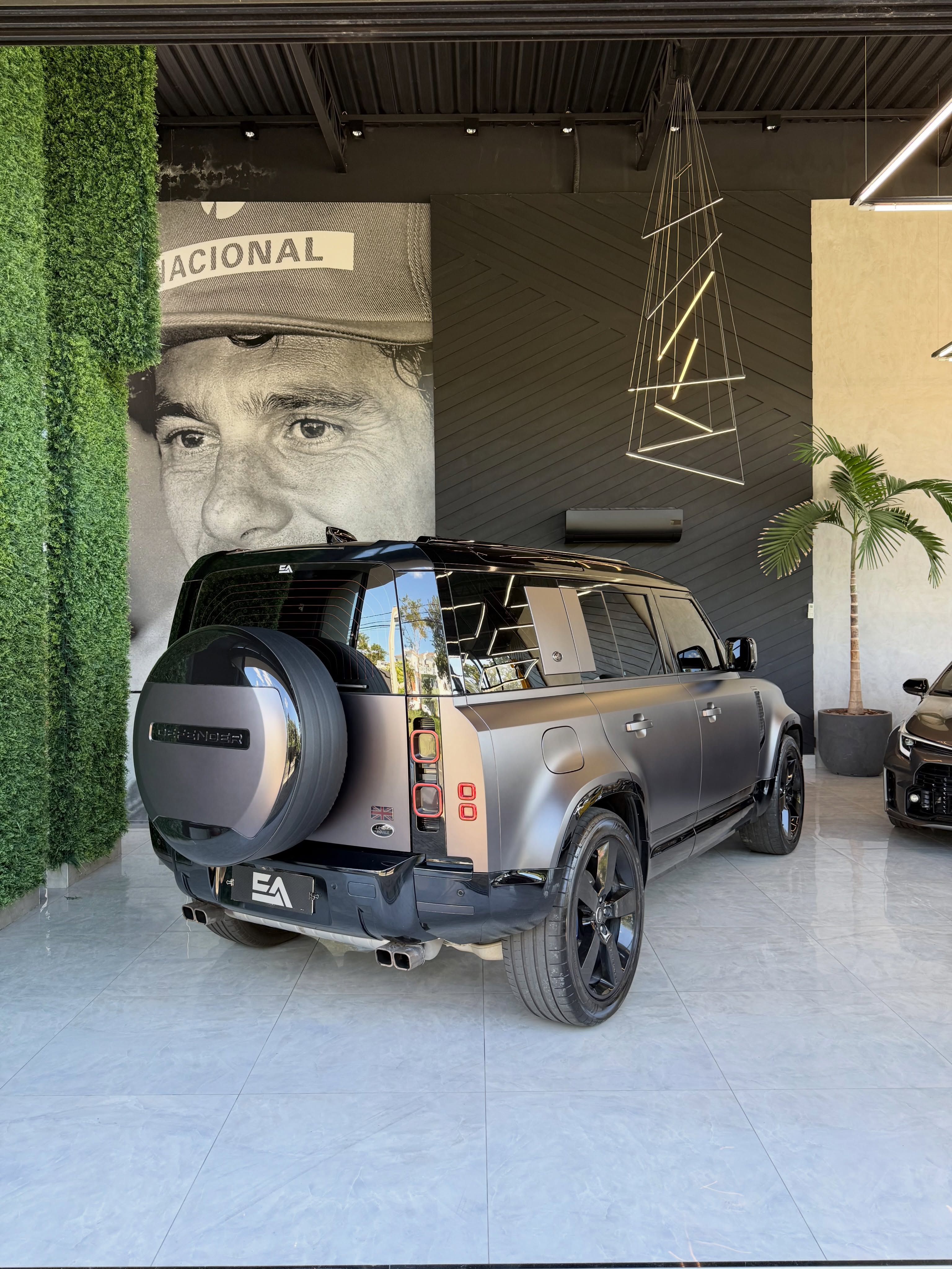 LAND ROVER DEFENDER HSE AWD AUT - Imagem 17