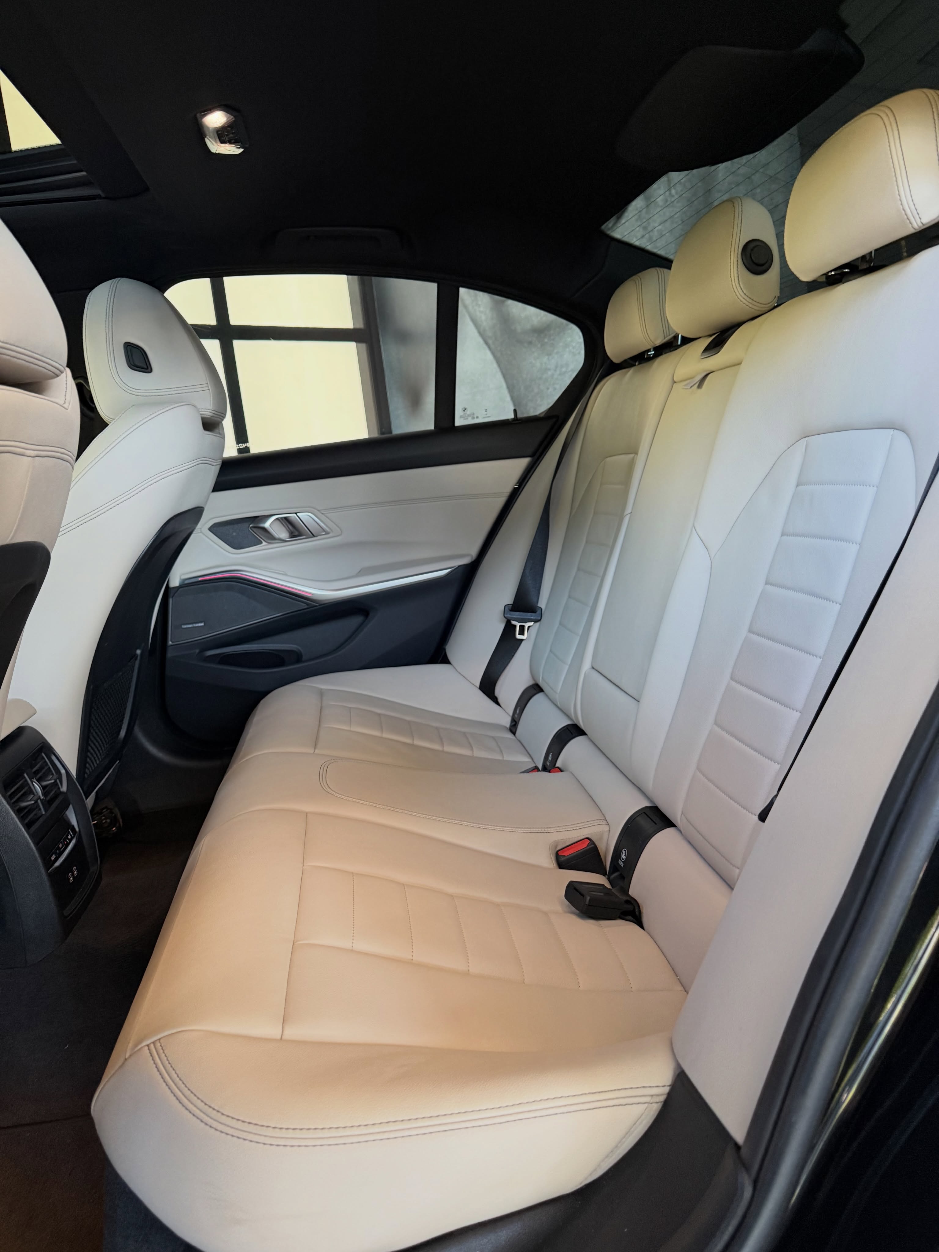 BMW 320I M SPORT - Imagem 12