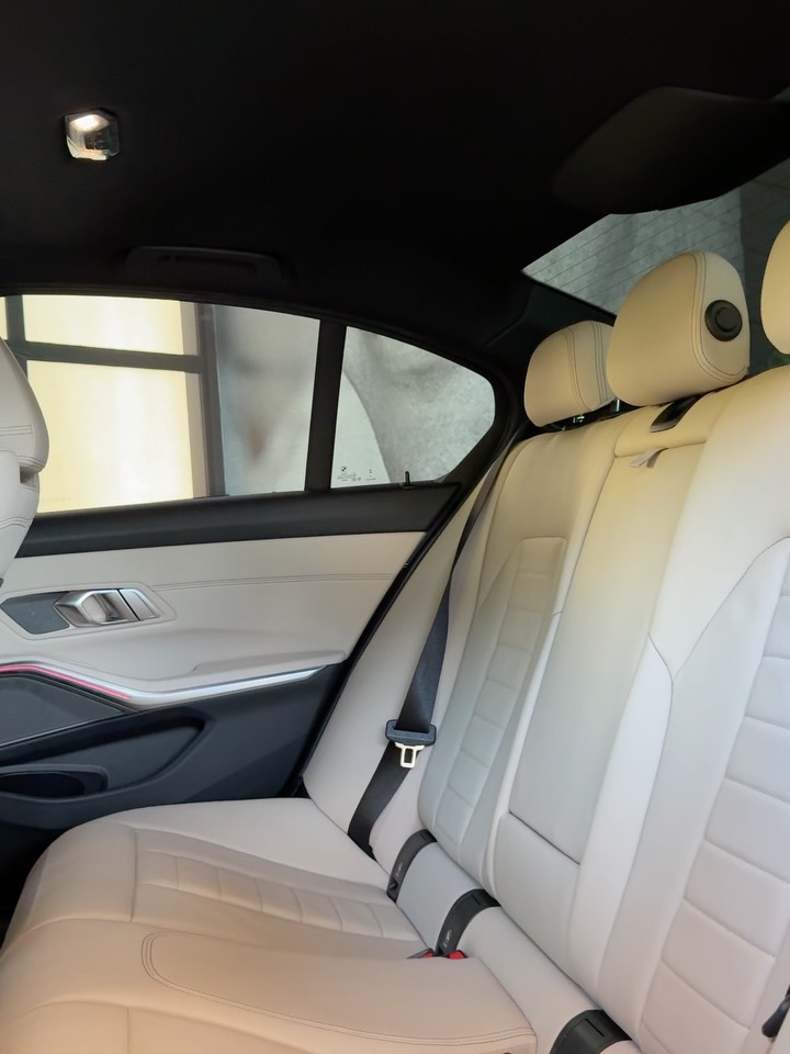 BMW 320I M SPORT - Imagem 13