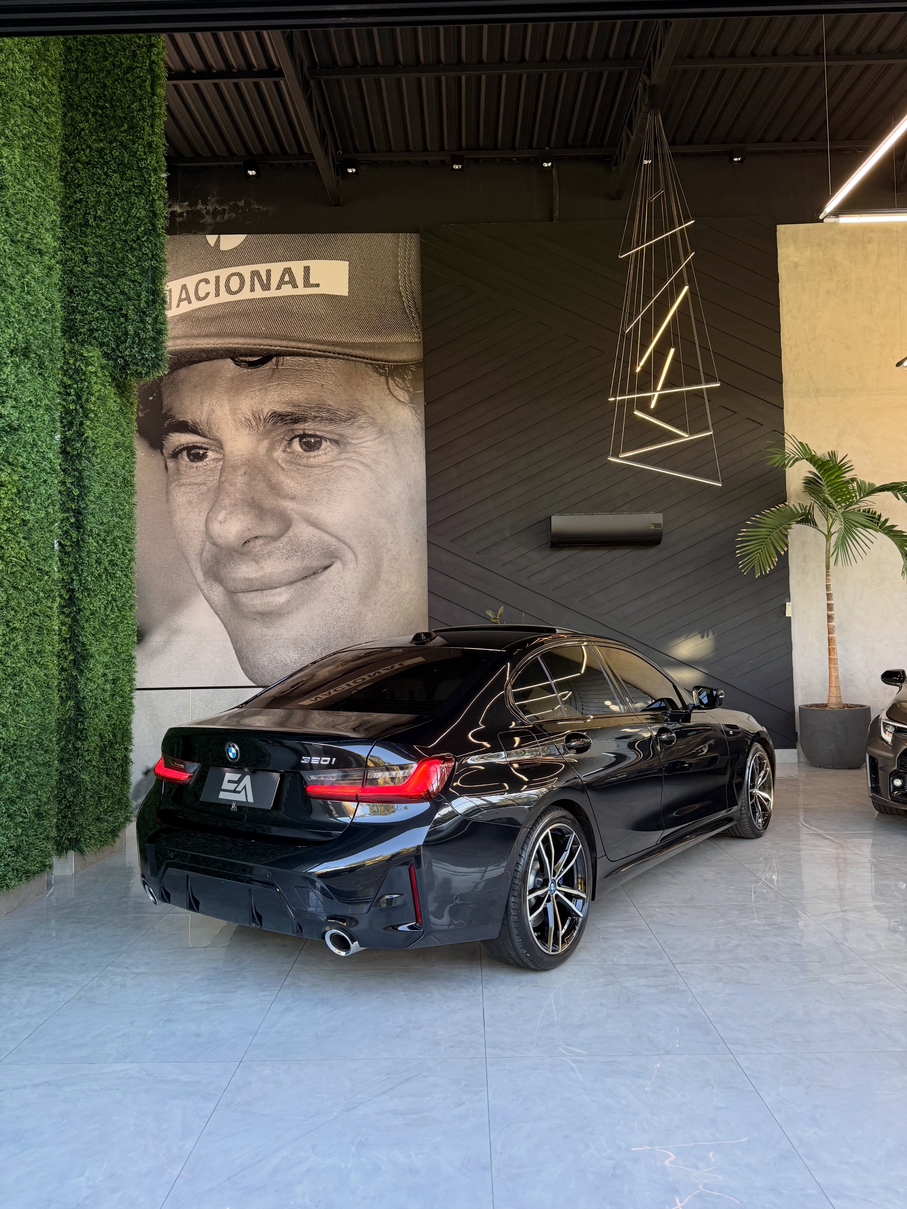 BMW 320I M SPORT - Imagem 14