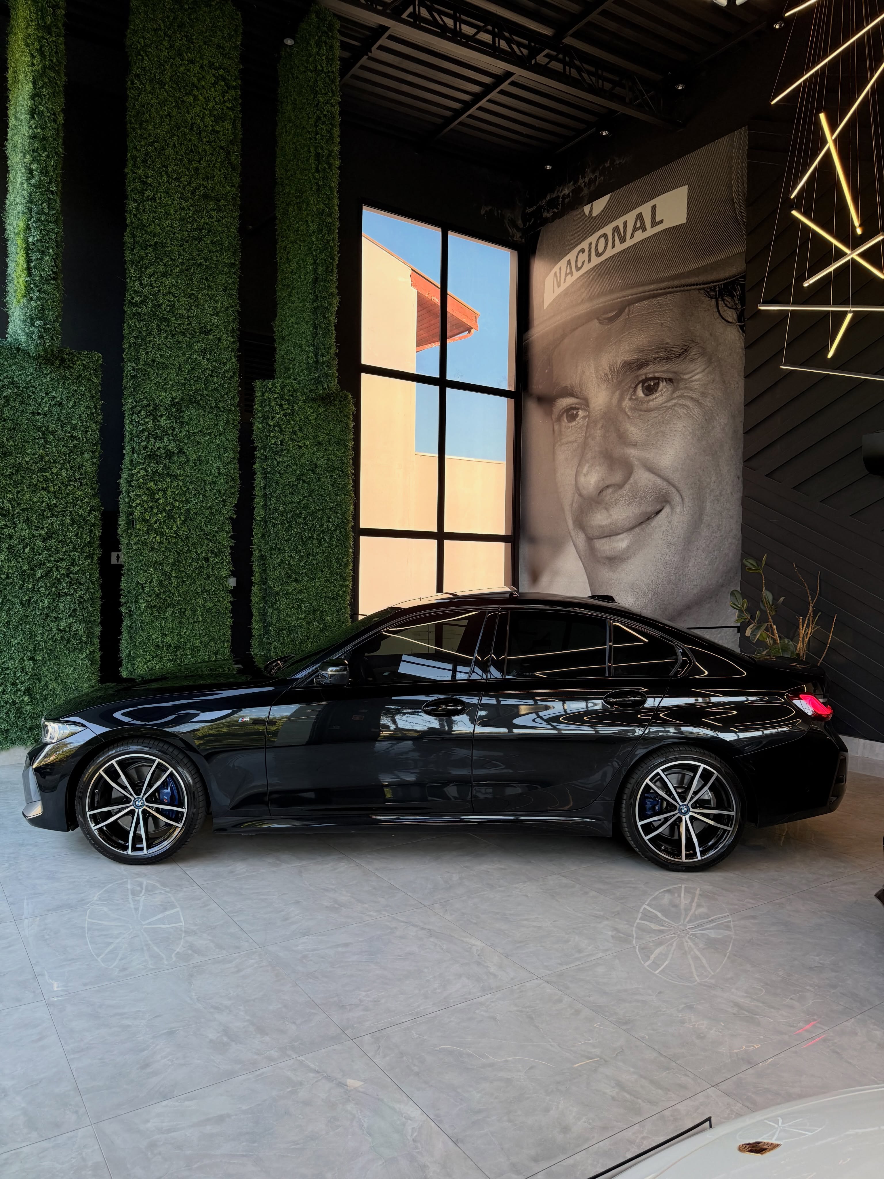 BMW 320I M SPORT - Imagem 4