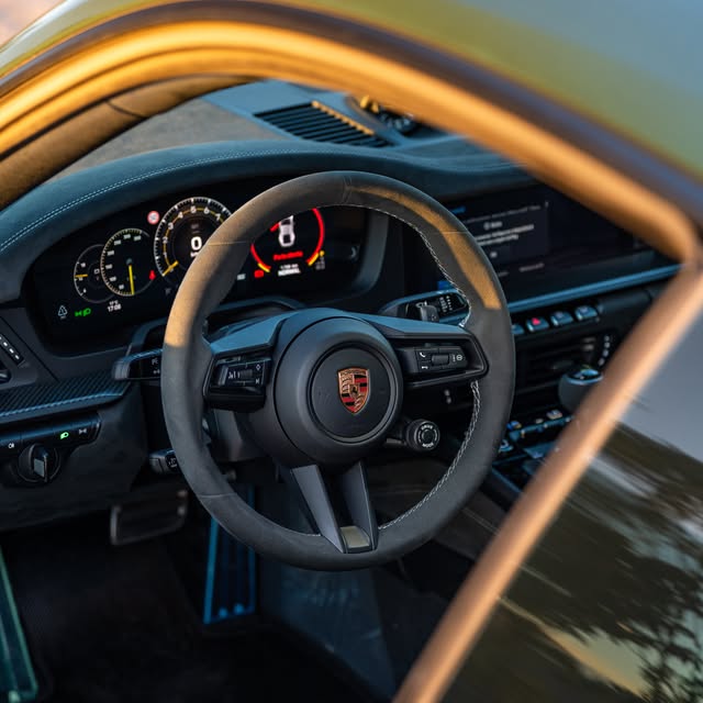 PORSCHE 911 GT3 - Imagem 10