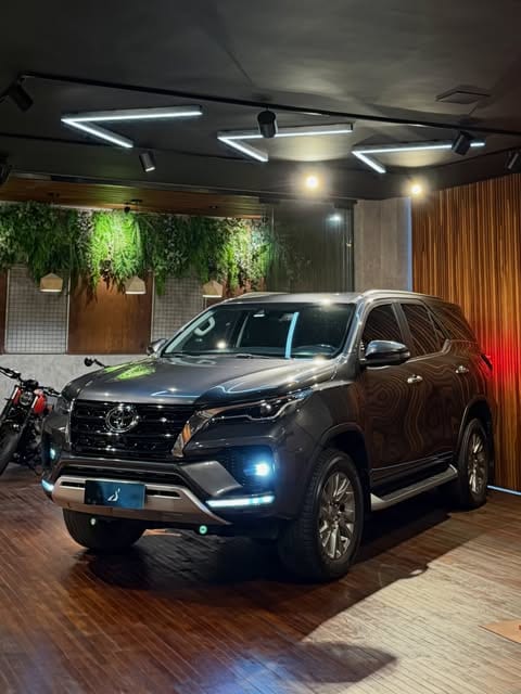 TOYOTA HILUX SW4 SRX