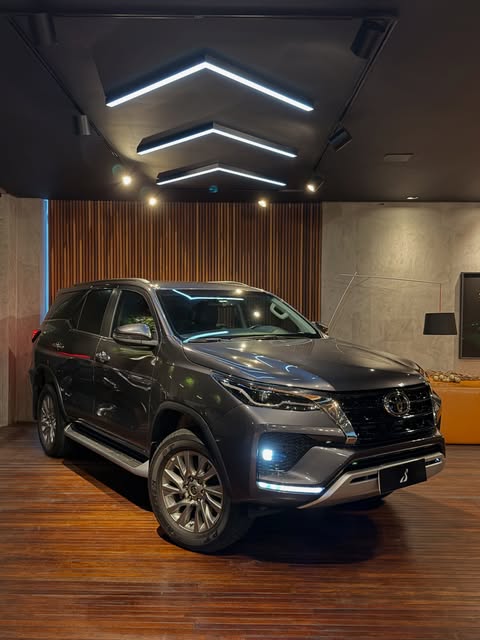TOYOTA HILUX SW4 SRX - Imagem 2