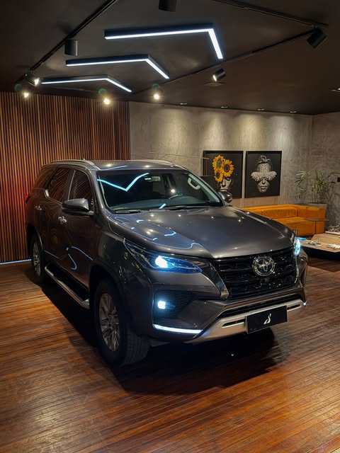 TOYOTA HILUX SW4 SRX - Imagem 13