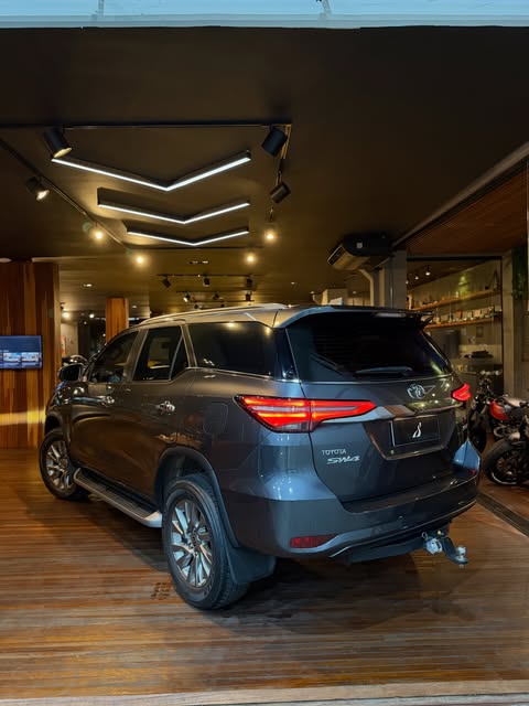 TOYOTA HILUX SW4 SRX - Imagem 15