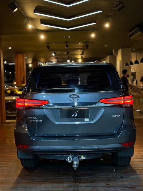 TOYOTA HILUX SW4 SRX - Imagem 4