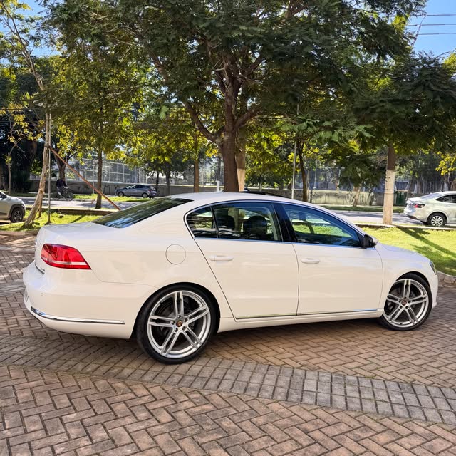 VOLKSWAGEN PASSAT - Imagem 2