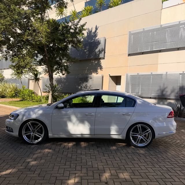 VOLKSWAGEN PASSAT - Imagem 4