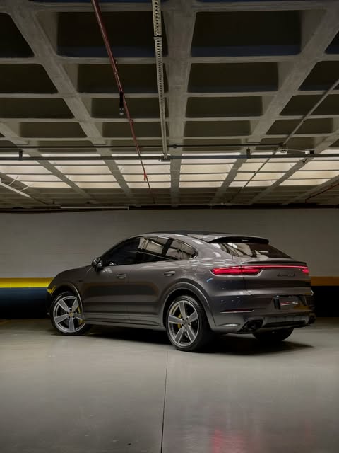 PORSCHE CAYENNE TURBO S E-HYBRID COUPÉ - Imagem 1
