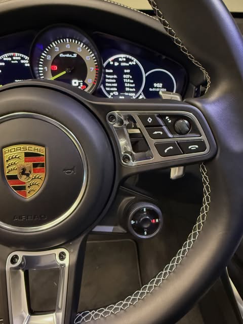 PORSCHE CAYENNE TURBO S E-HYBRID COUPÉ - Imagem 13