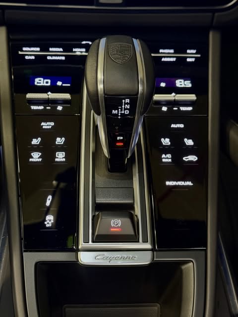 PORSCHE CAYENNE TURBO S E-HYBRID COUPÉ - Imagem 14