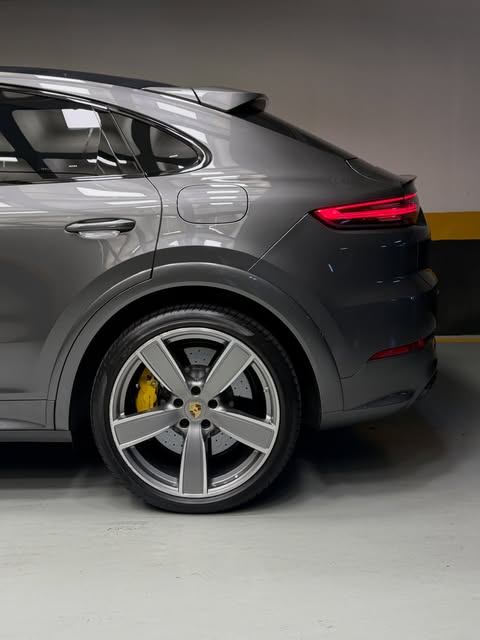 PORSCHE CAYENNE TURBO S E-HYBRID COUPÉ - Imagem 18