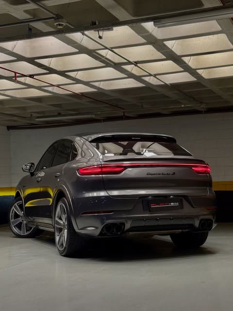 PORSCHE CAYENNE TURBO S E-HYBRID COUPÉ - Imagem 19