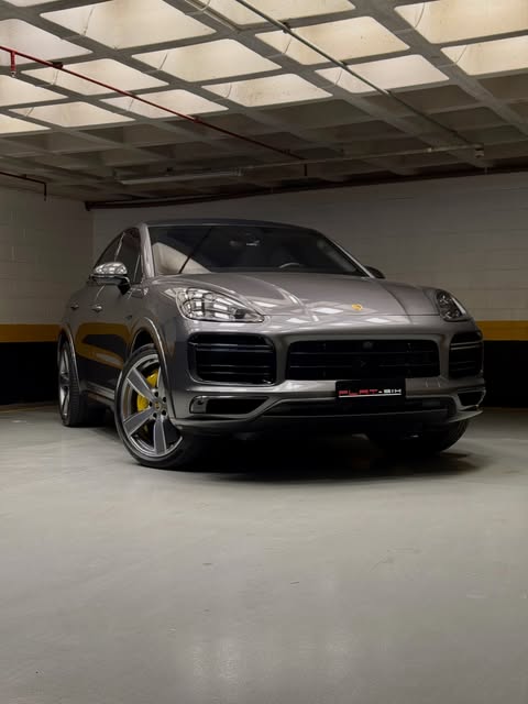 PORSCHE CAYENNE TURBO S E-HYBRID COUPÉ - Imagem 3