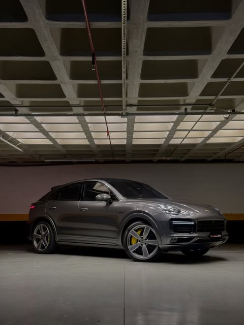 PORSCHE CAYENNE TURBO S E-HYBRID COUPÉ - Imagem 4