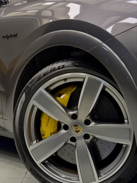 PORSCHE CAYENNE TURBO S E-HYBRID COUPÉ - Imagem 5