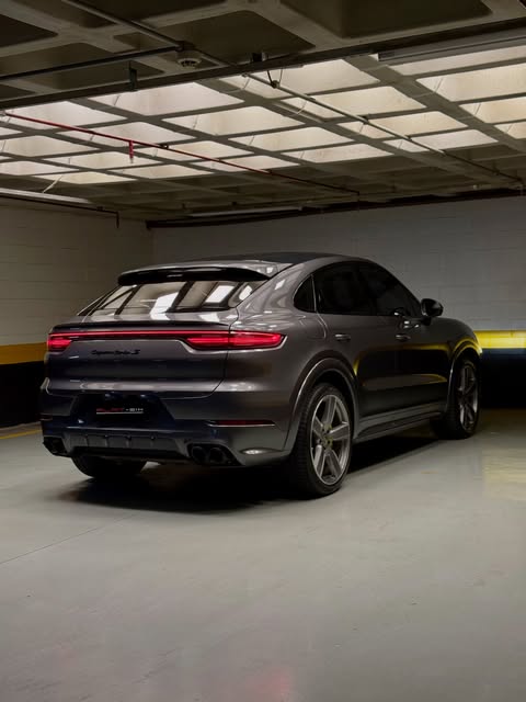 PORSCHE CAYENNE TURBO S E-HYBRID COUPÉ - Imagem 8