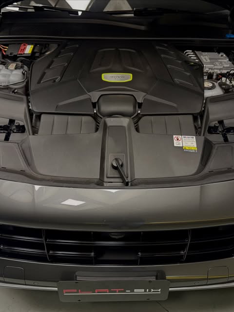 PORSCHE CAYENNE TURBO S E-HYBRID COUPÉ - Imagem 10