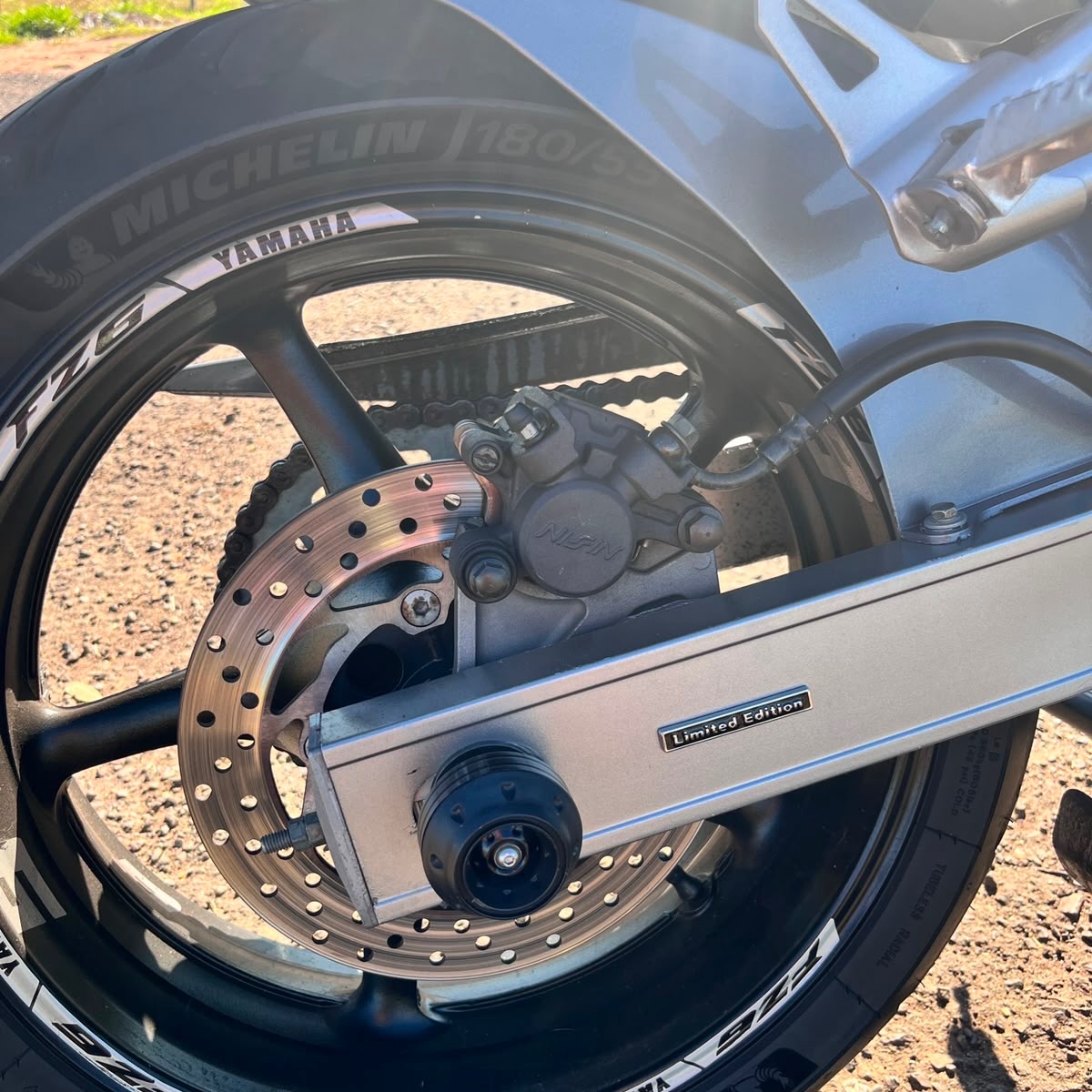 YAMAHA FAZER 600 S - Imagem 11