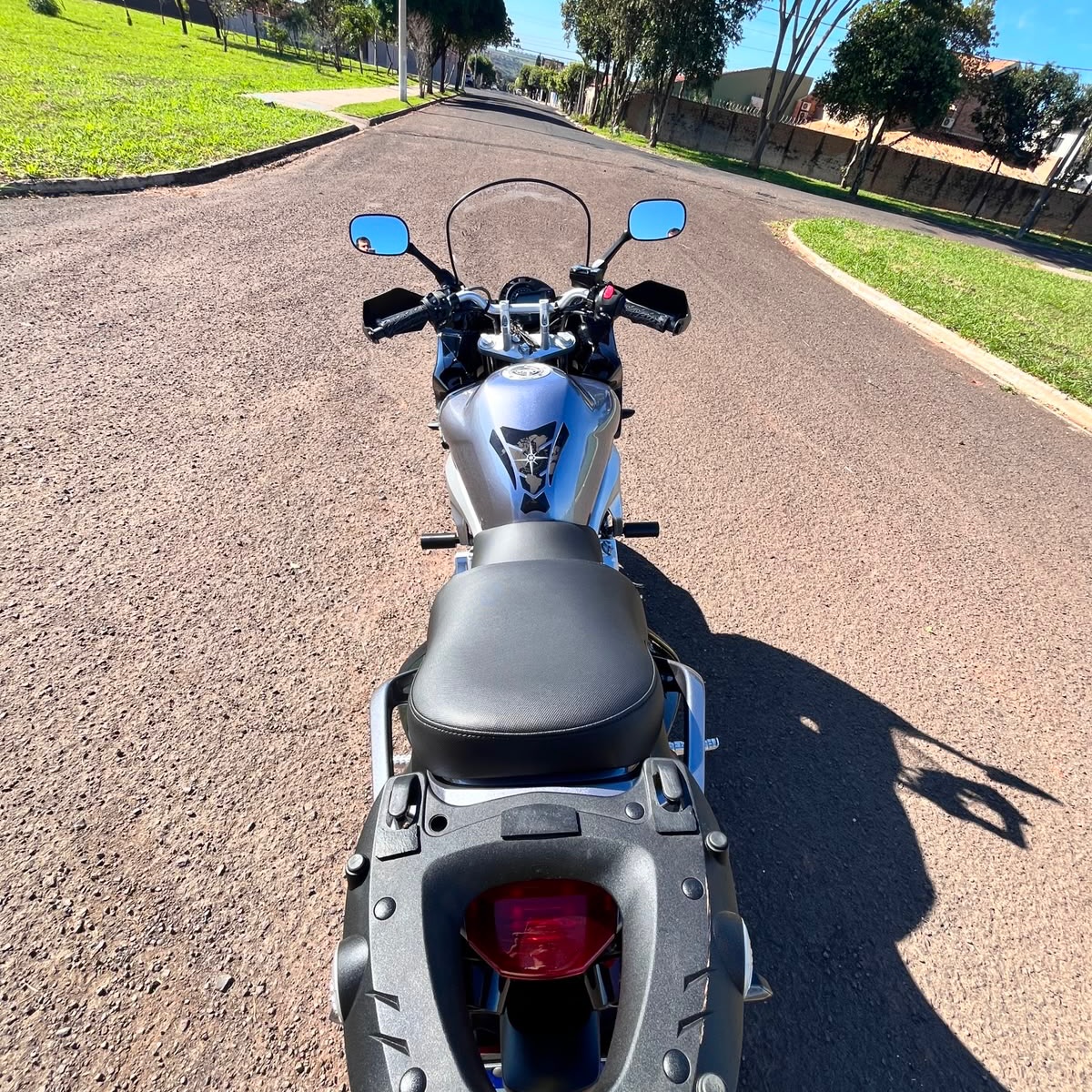 YAMAHA FAZER 600 S - Imagem 5