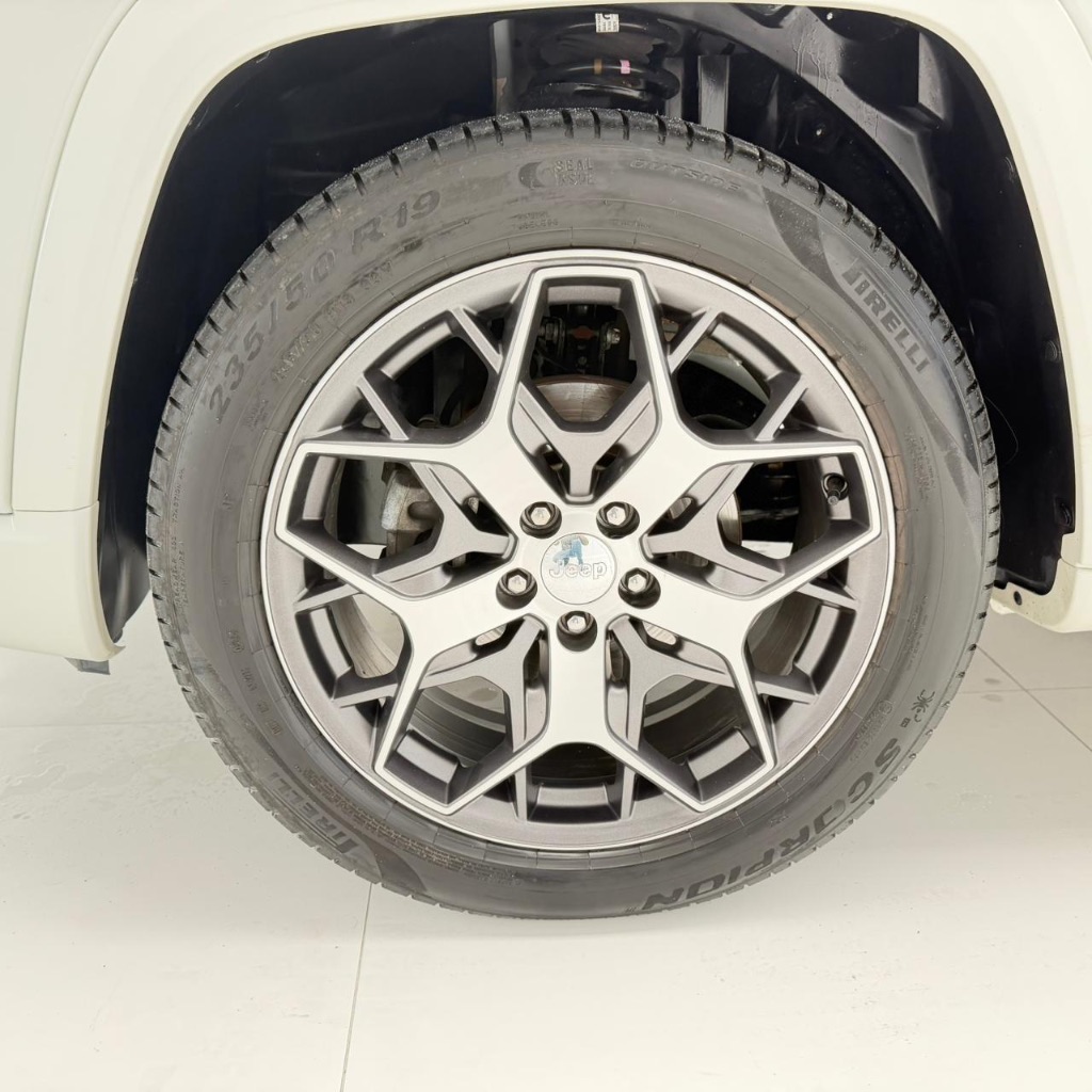 JEEP COMMANDER OVERLAND T270 1.3 TB FLEX AUT. - Imagem 8