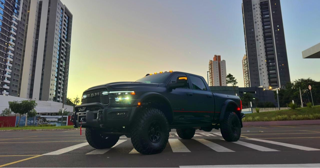 RAM 3500 NIGHT EDITION - Imagem 7