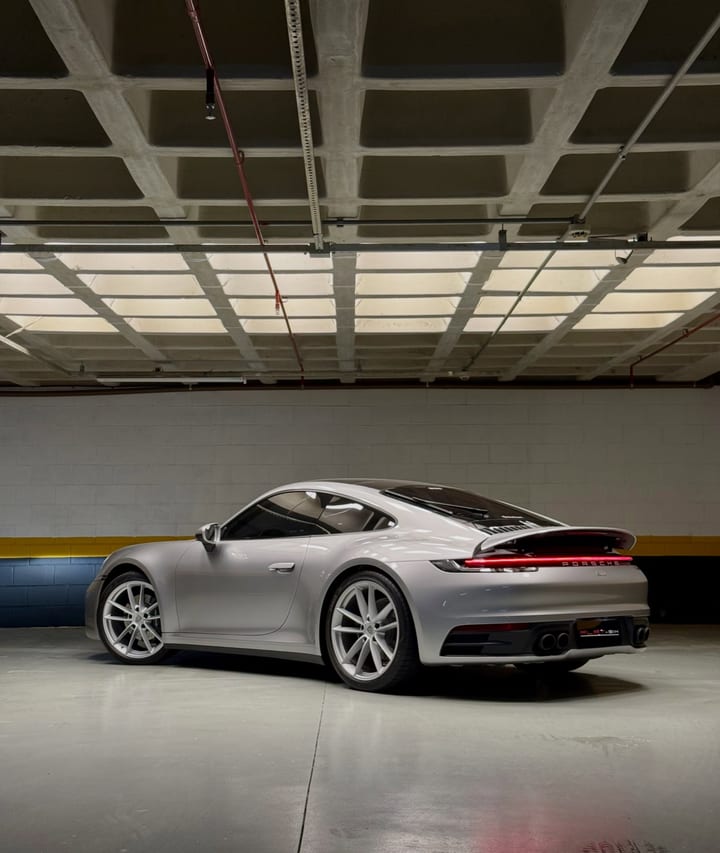 PORSCHE 911 CARRERA