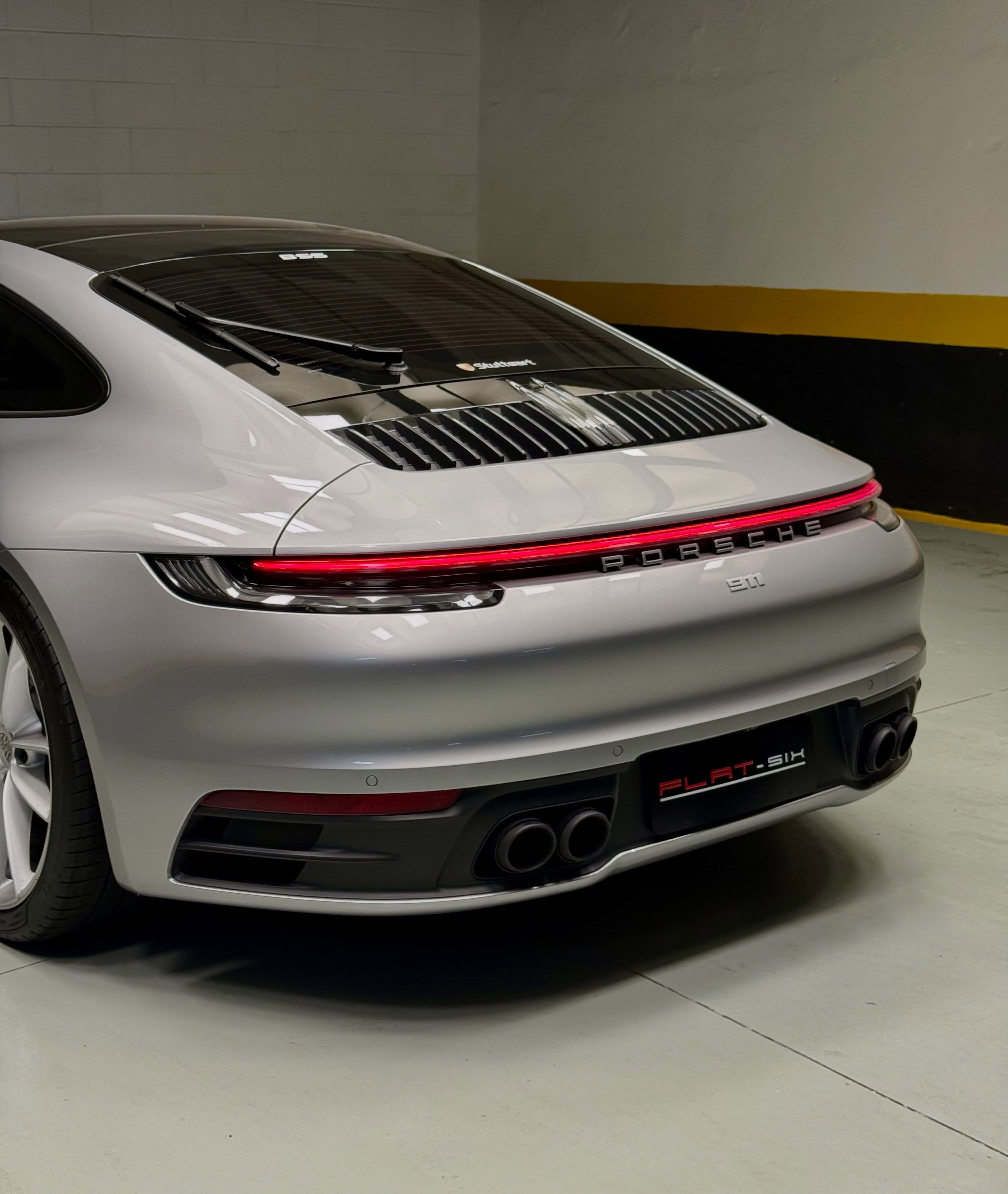 PORSCHE 911 CARRERA - Imagem 8