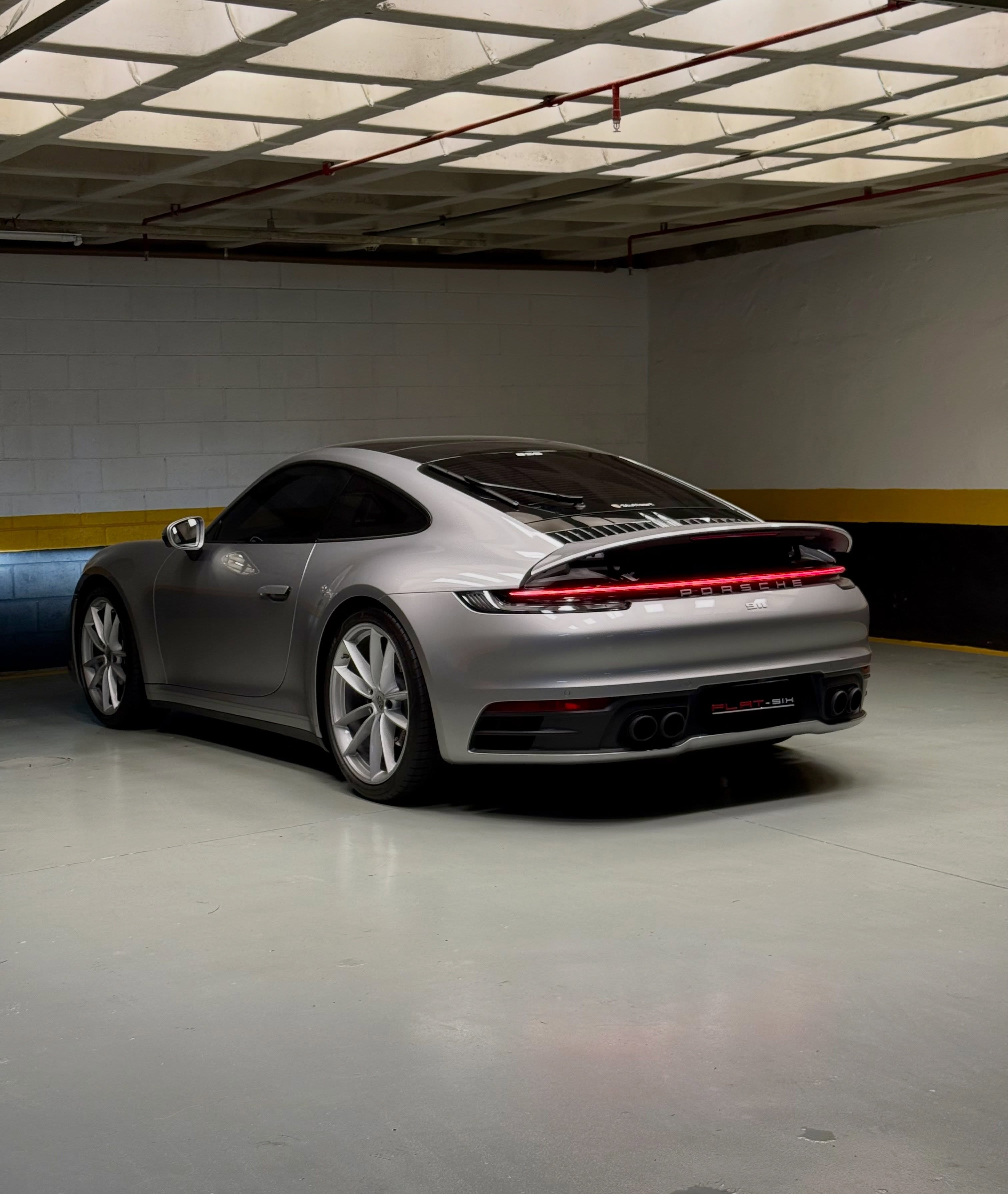 PORSCHE 911 CARRERA - Imagem 10