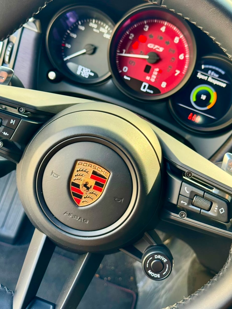 PORSCHE MACAN GTS - Imagem 4
