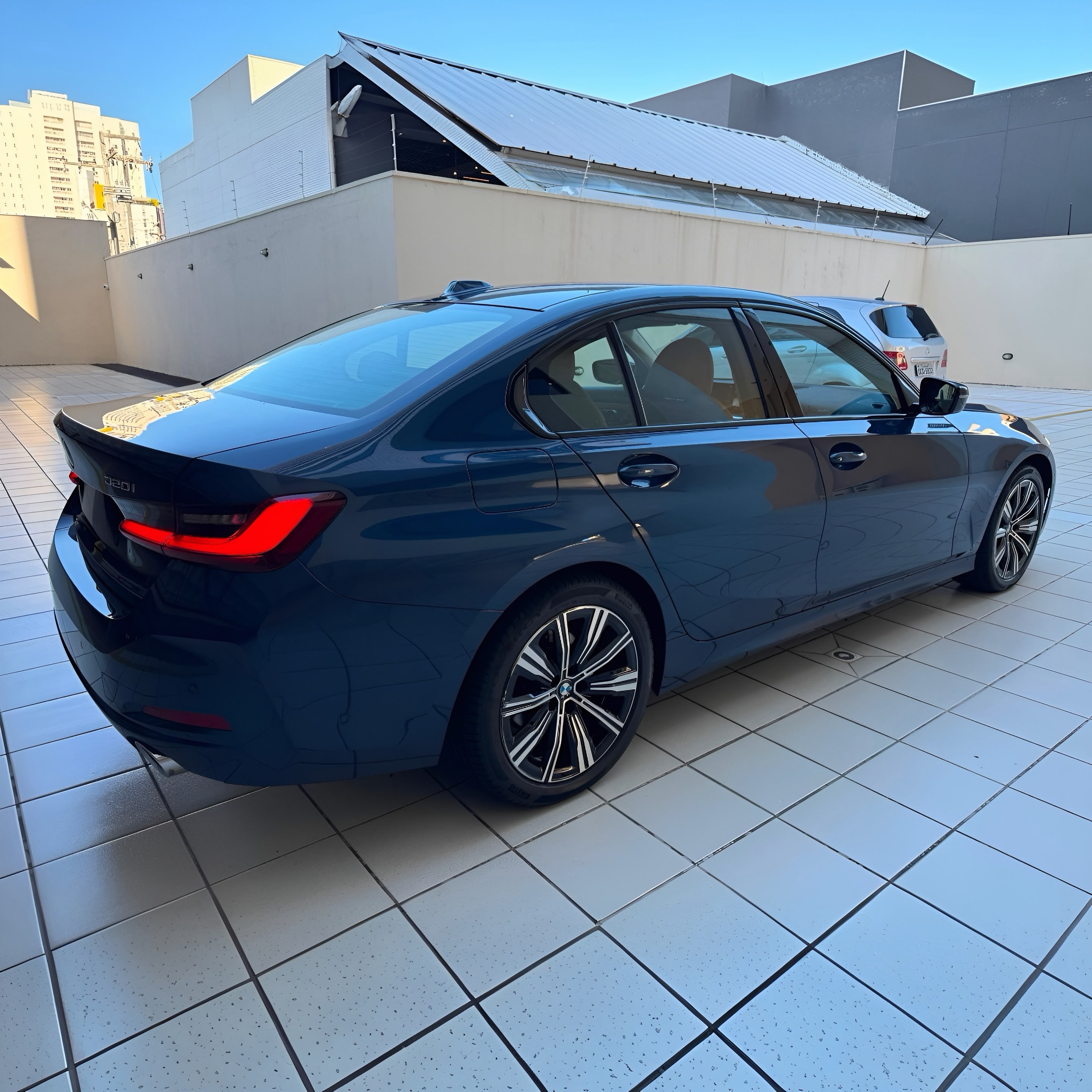BMW 320I GP - Imagem 4