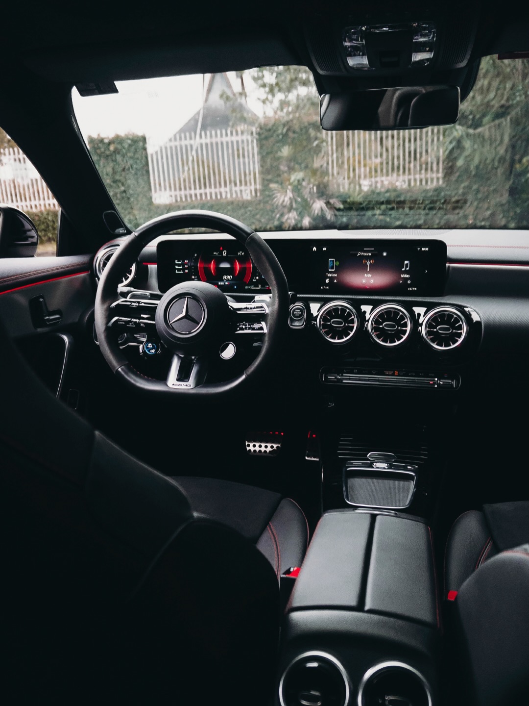MERCEDES-BENZ CLA45S AMG - Imagem 14