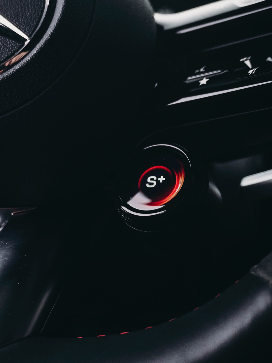 MERCEDES-BENZ CLA45S AMG - Imagem 15