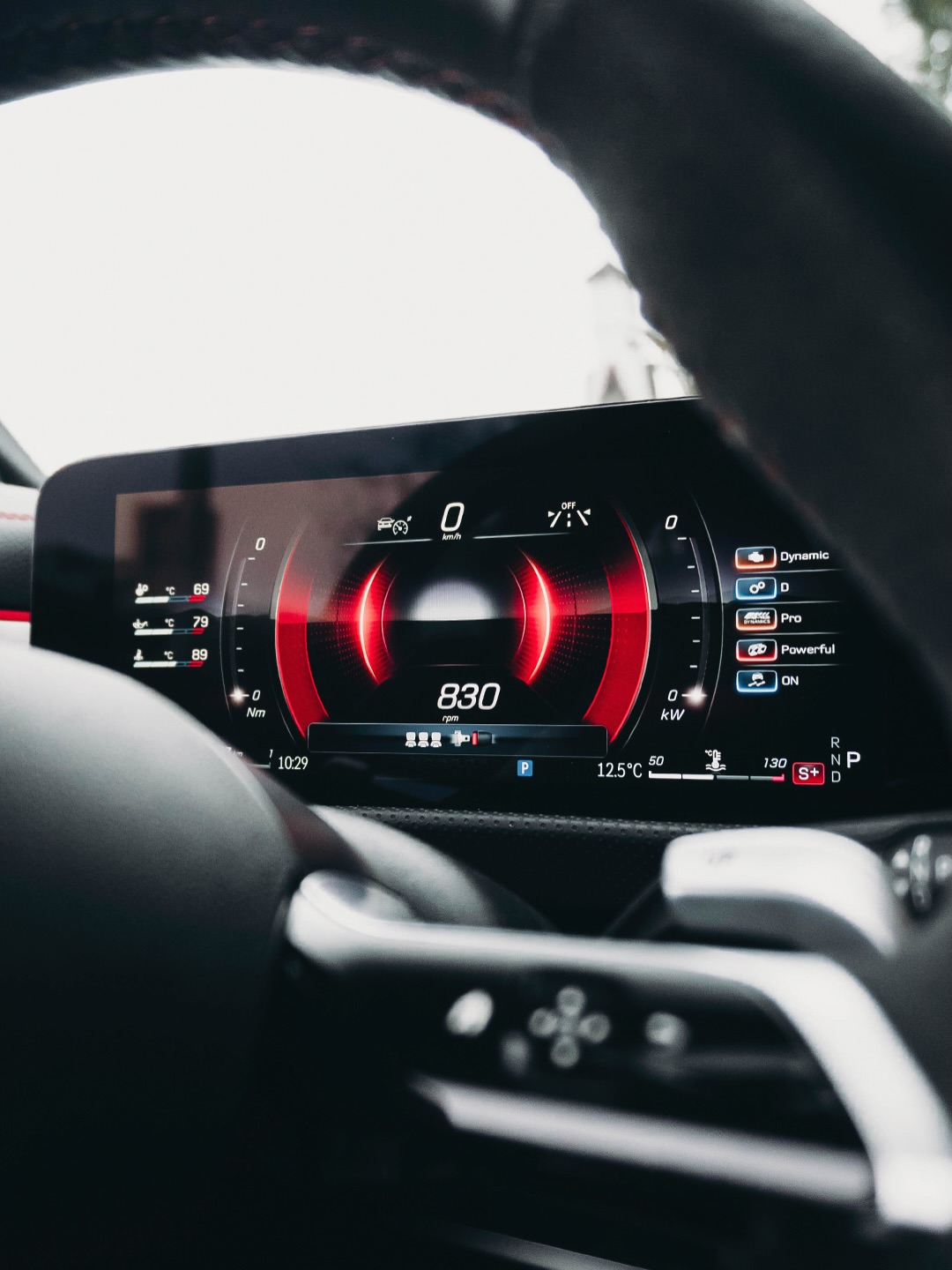 MERCEDES-BENZ CLA45S AMG - Imagem 16