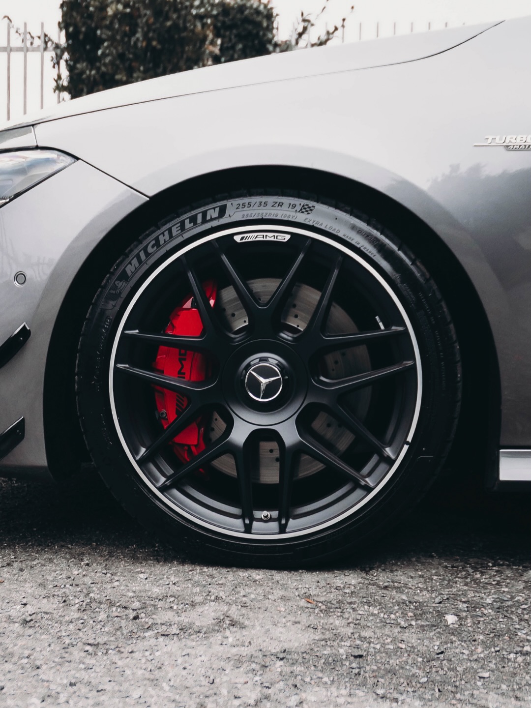 MERCEDES-BENZ CLA45S AMG - Imagem 4