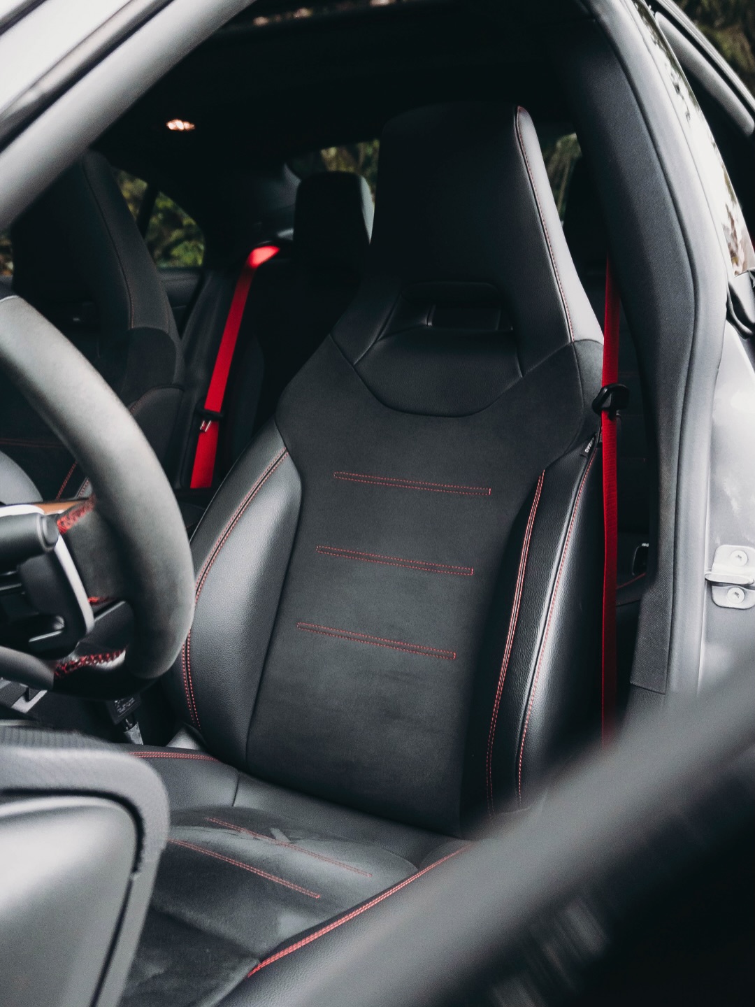 MERCEDES-BENZ CLA45S AMG - Imagem 9