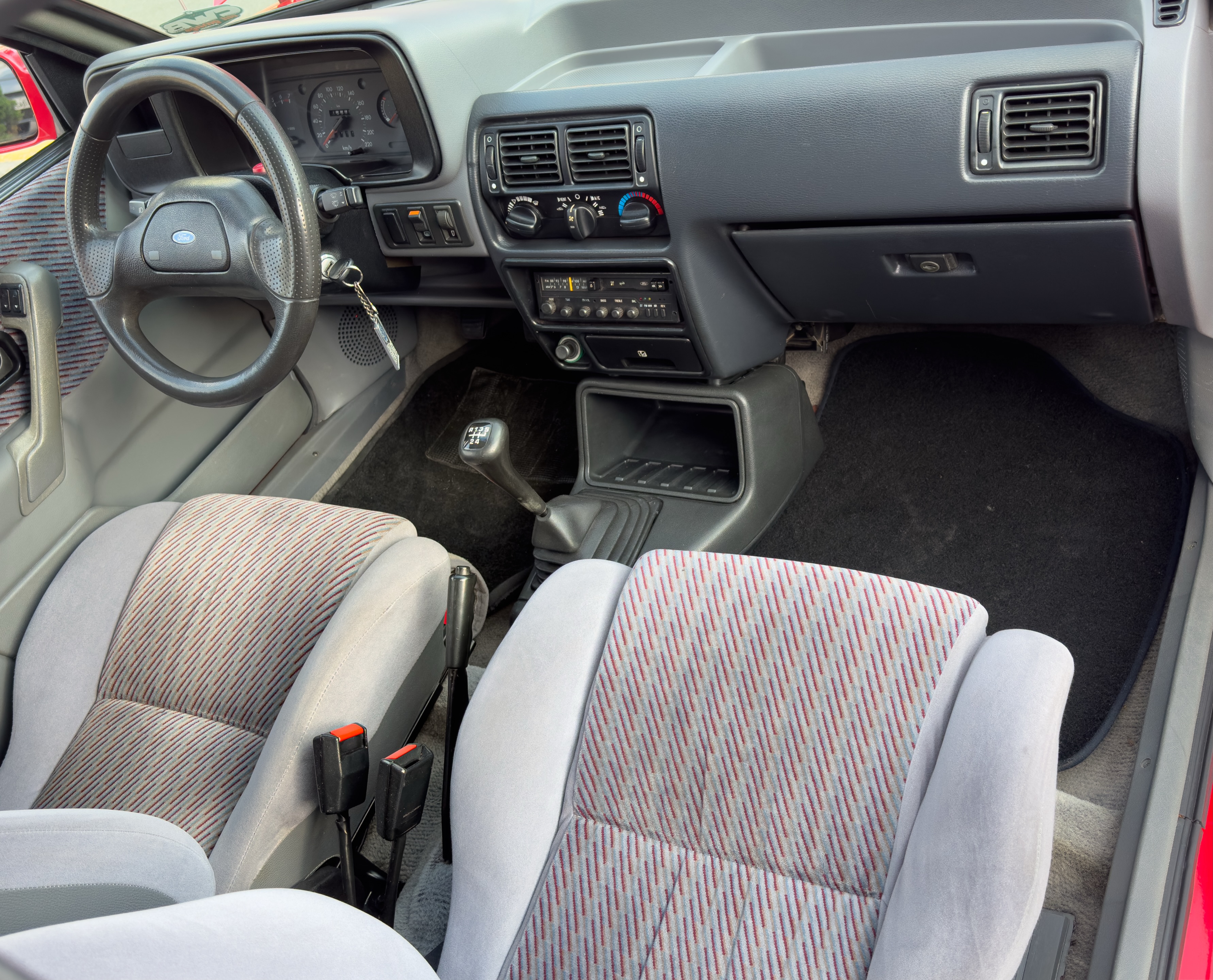 FORD ESCORT XR3 - Imagem 8