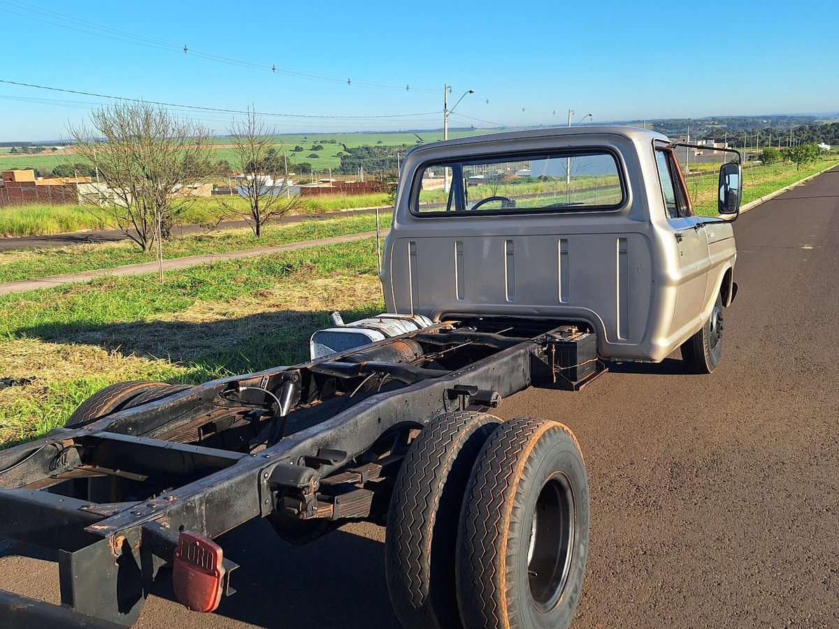 FORD F4000 3.9 TURBO DIESEL 4X2 MANUAL - Imagem 5