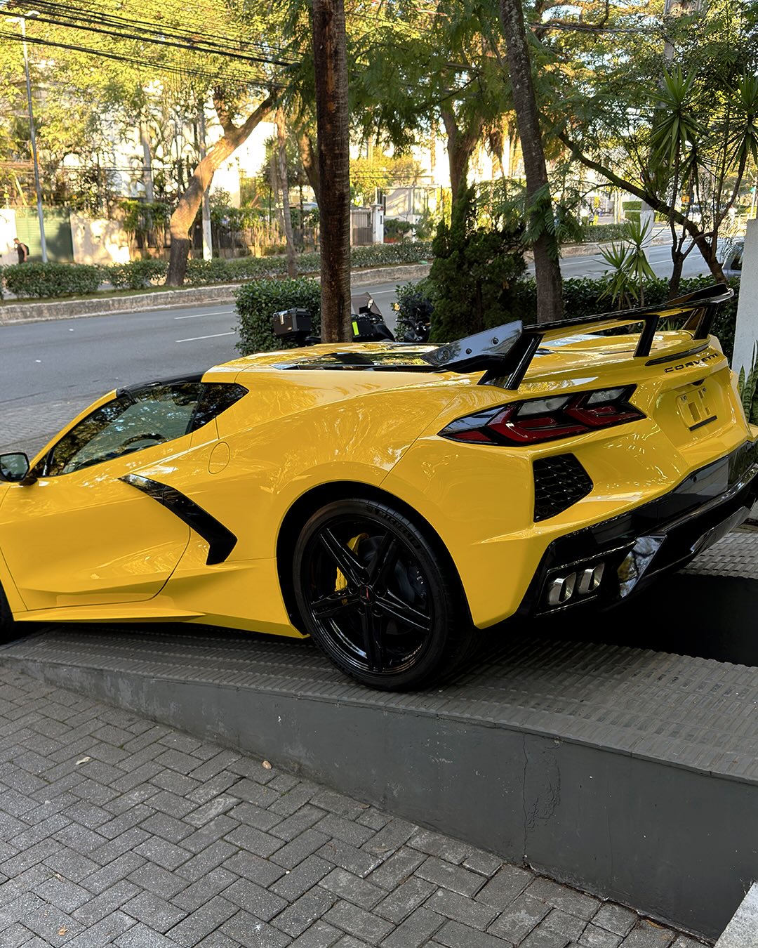 CHEVROLET CORVETTE STINGRAY - Imagem 7