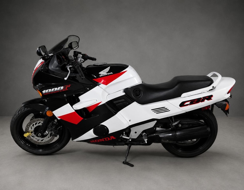 HONDA CBR 1000 F - Imagem 1
