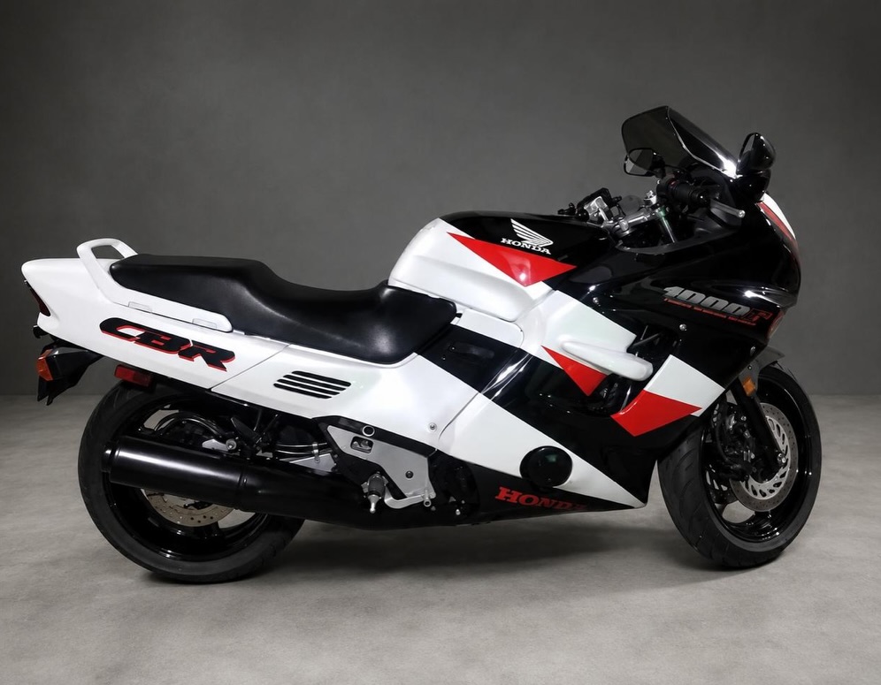 HONDA CBR 1000 F - Imagem 2